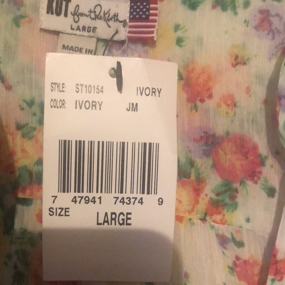 Kut semi sheer blouse off white with roses, medium - Picture 5 of 6